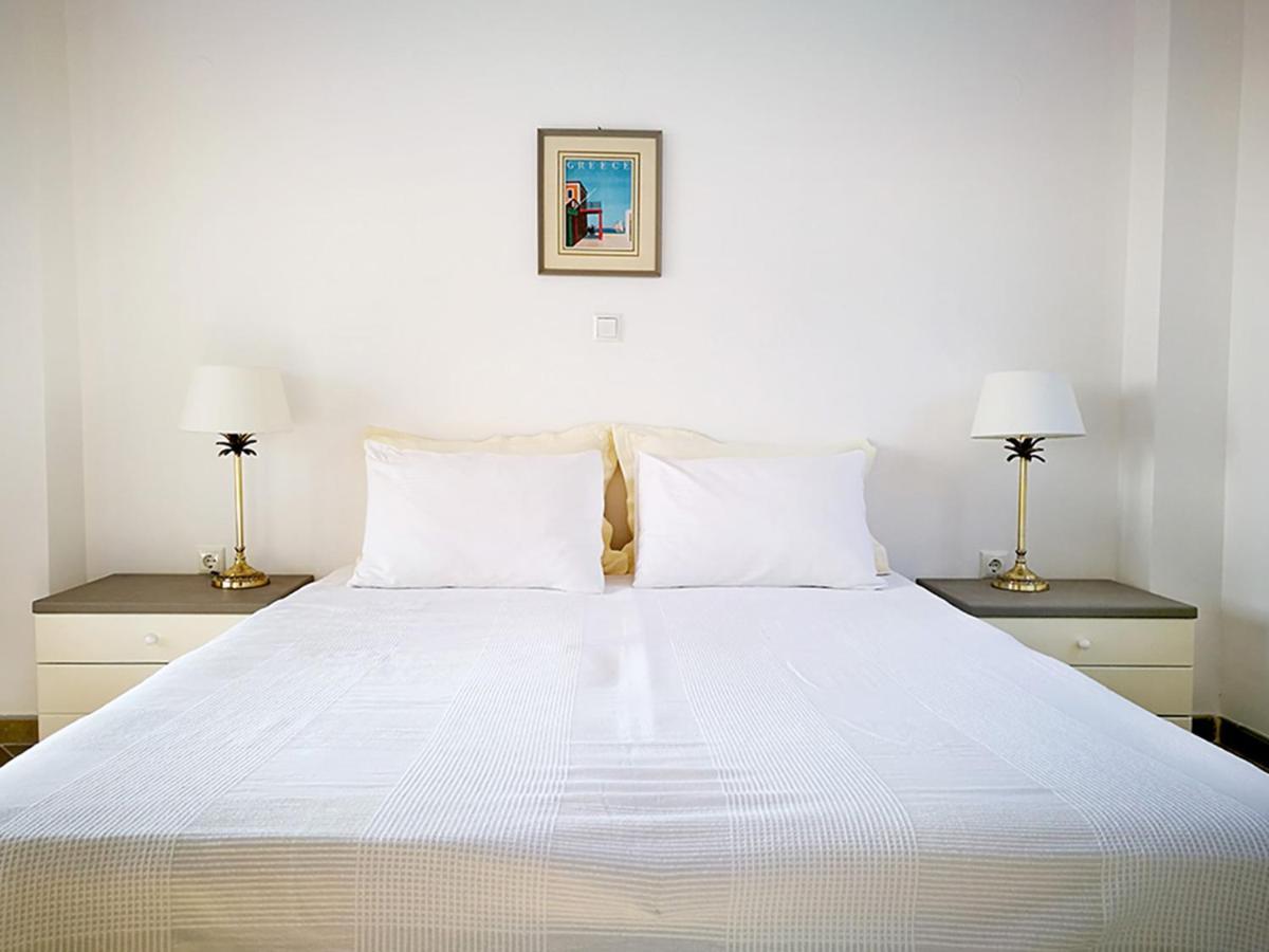 Olive Bay Hilltop Apartments อาโมเลียนี ภายนอก รูปภาพ